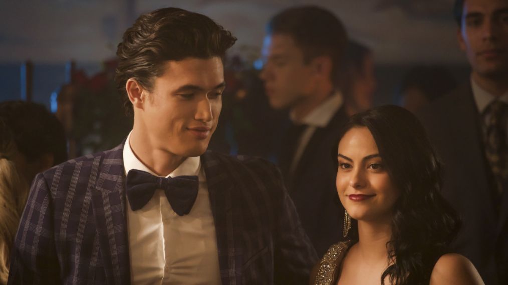 Camila Mendes as Veronica and Charles Melton as Reggie in Riverdale