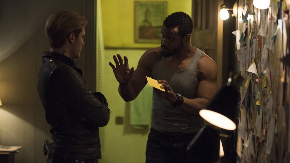 Dominic Sherwood and Isaiah Mustafa in Shadowhunters - 'Lost Souls'