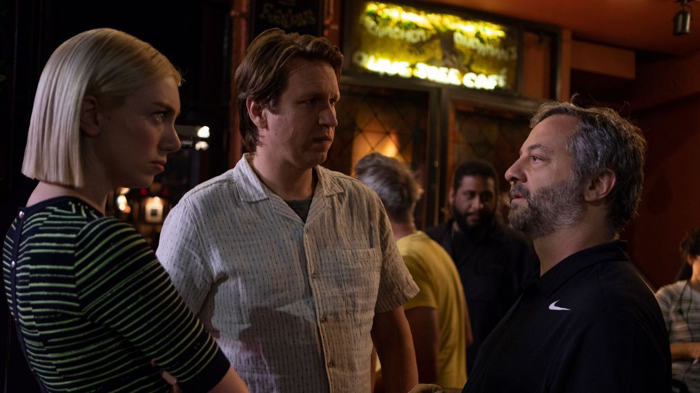 Madeline Wise, Pete Holmes, and Judd Apatow in Crashing