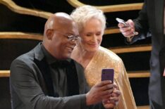 Samuel L. Jackson and Glenn Close pose for a selfie photo during the 91st Annual Academy Awards