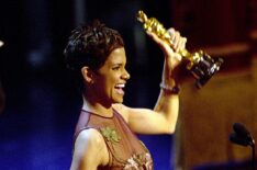 Oscar Winner Halle Berry Winner Accepts The Best Actress Academy Award