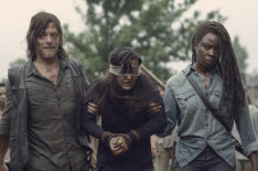 Norman Reedus as Daryl Dixon, Cassady McClincy as Lydia, and Danai Gurira as Michonne in The Walking Dead - Season 9, Episode 9
