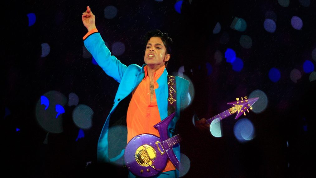 Prince performs at half time during Super Bowl XLI