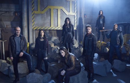 Agents of S.H.I.E.L.D - Clark Gregg, Ming-Na Wen, Elizabeth Henstridge, Chloe Bennet, Iain De Caestecker, Natalia Cordova-Buckley, Henry Simmons