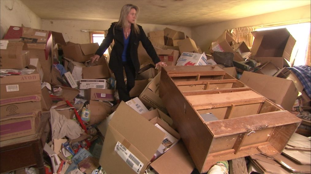 'Hoarders' Returns With an InDepth Look at Hoarders in Crisis