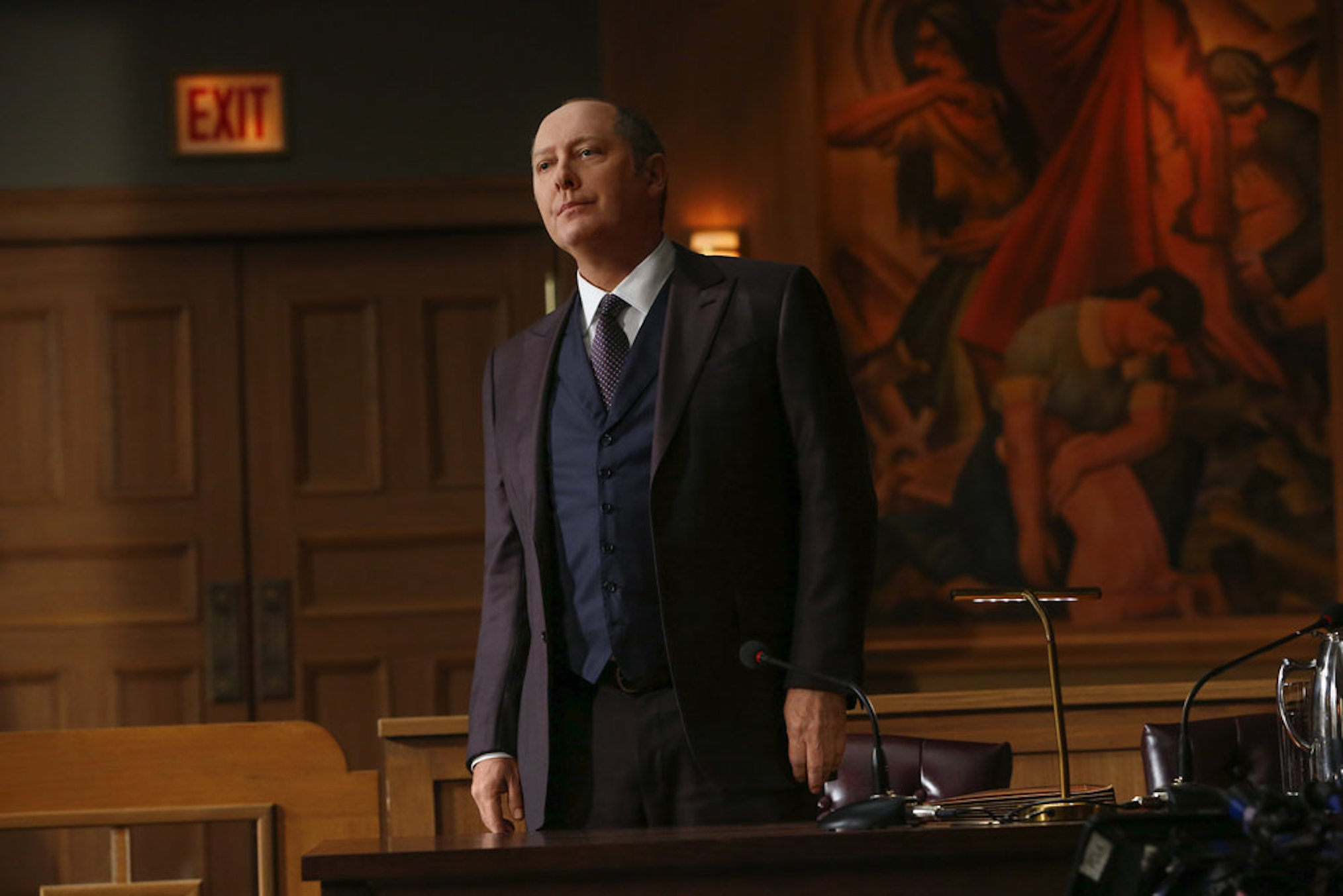 tabe tro dagsorden Can Red Reddington Escape Execution? 'Blacklist' EP Jon Bokenkamp Weighs In