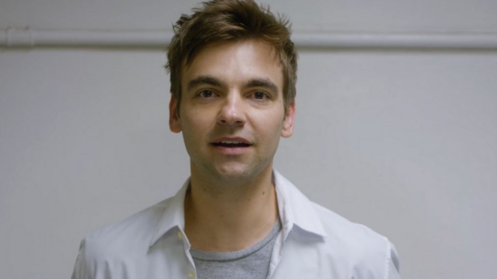 Drew Tarver in The Other Two - Season 1, Episode 1