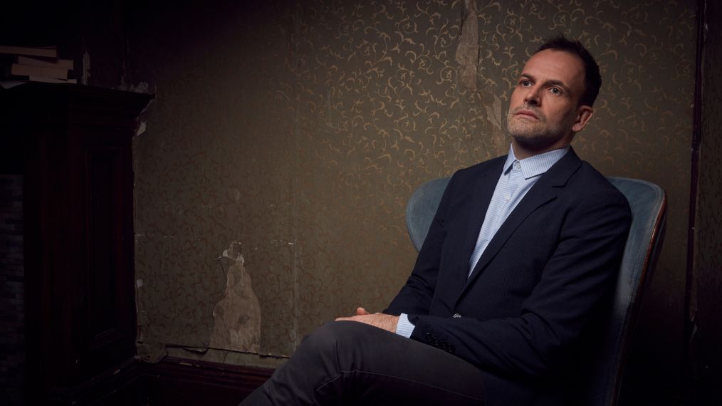 Jonny Lee Miller as Sherlock Holmes in Elementary