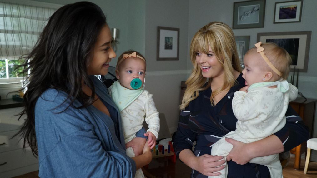 Emily (Shay Mitchell) and Alison (Sasha Pieterse) in Episode 4 of The Perfectionists