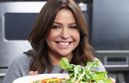 Rachael Ray serves up 30 Minute Meals