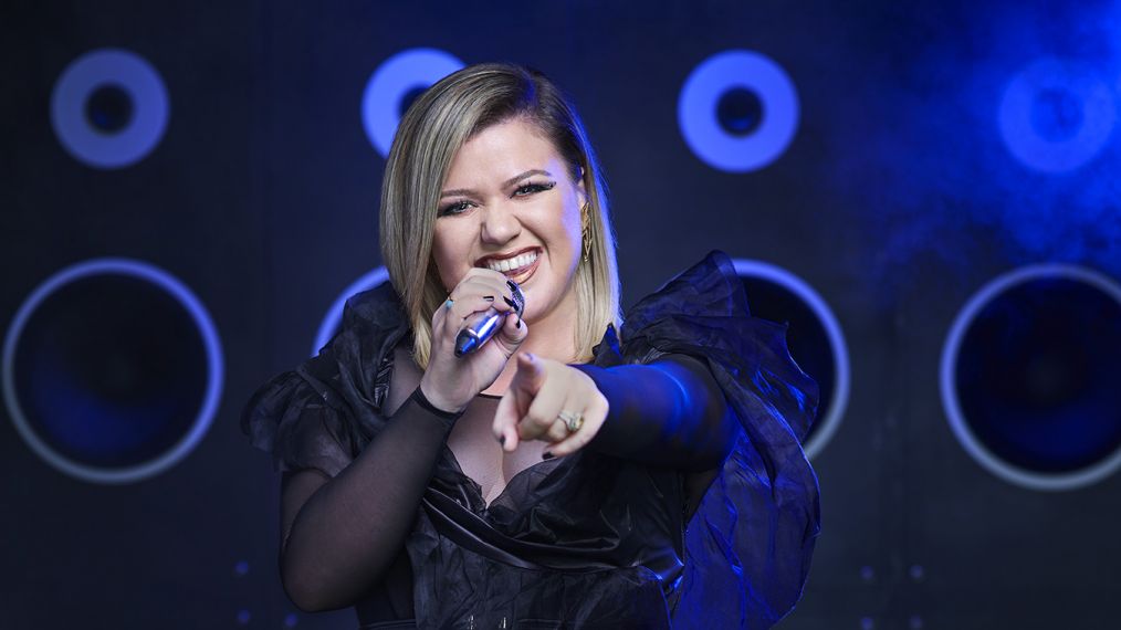 Kelly Clarkson Fakes