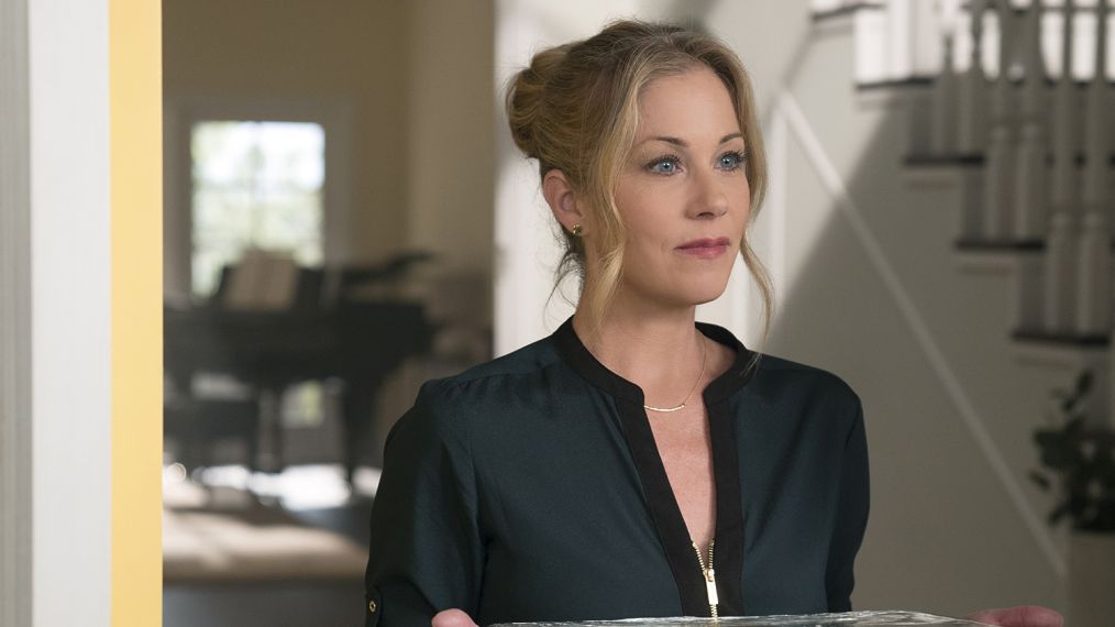 Christina Applegate in Dead To Me