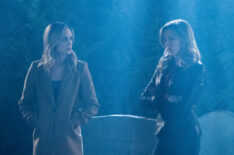 Arrow - 'Lost Canary' - Caity Lotz as Sara Lance/White Canary and Katie Cassidy as Laurel Lance/Black Siren