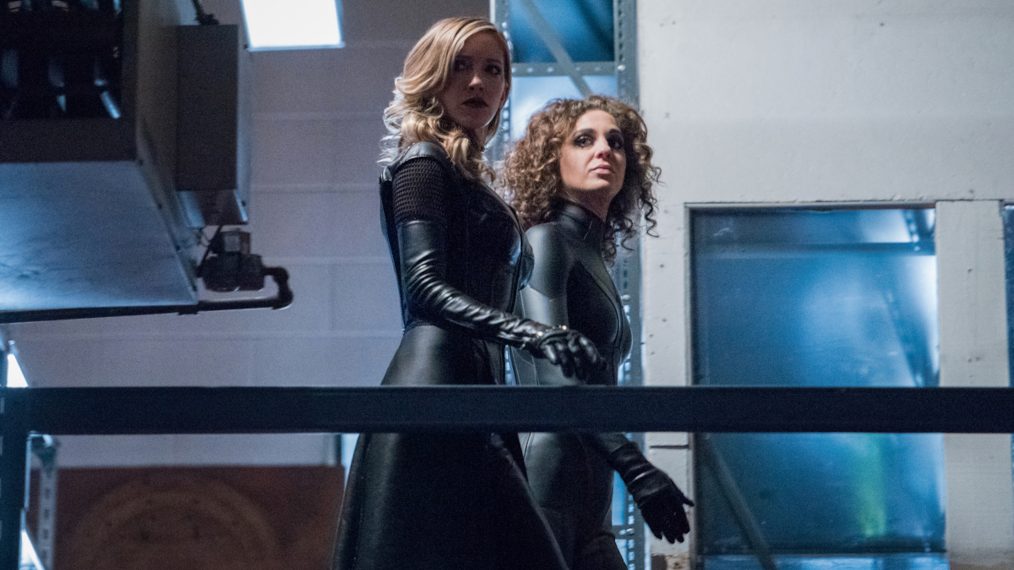 Arrow - 'Lost Canary' - Katie Cassidy as Laurel Lance/Black Siren and Carmel Amit as Aviva Metula/Shadow Thief