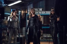 See Caity Lotz Return to 'Arrow' as Sara Tries to Help Laurel (PHOTOS)