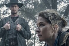 Fear the Walking Dead - Jenna Elfman as June, Garret Dillahunt as John Dorie - Season 5, Episode 2