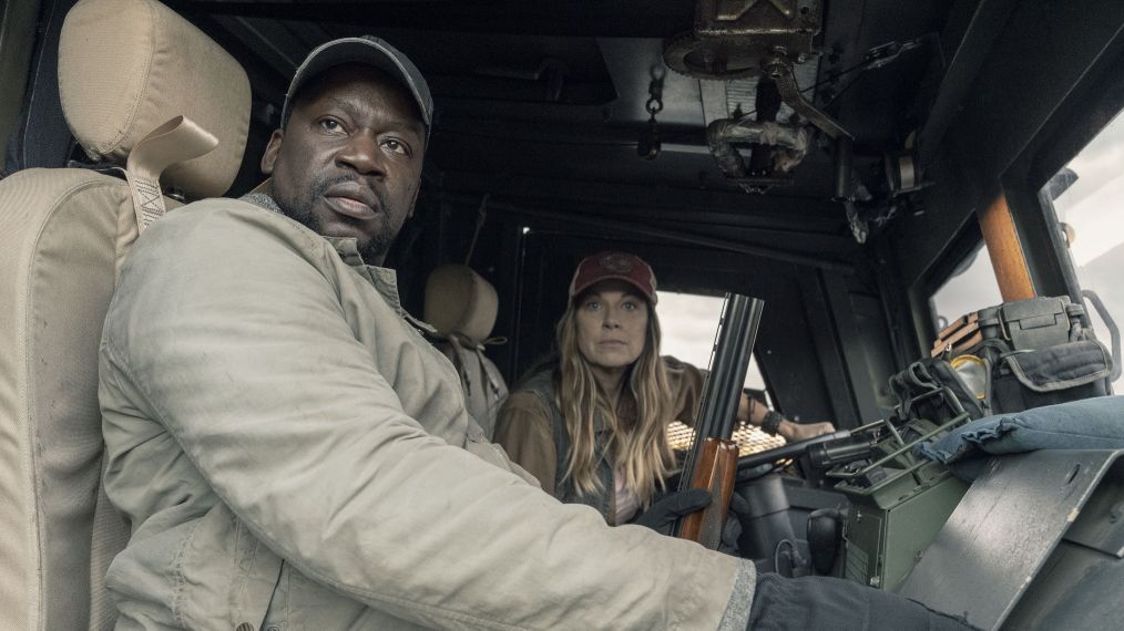 Daryl Mitchell as Wendell, Mo Collins as Sarah - Fear the Walking Dead - Season 5, Episode 4