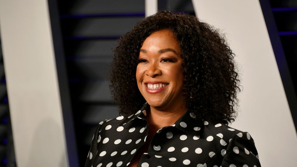 Shonda Rhimes attends the 2019 Vanity Fair Oscar Party