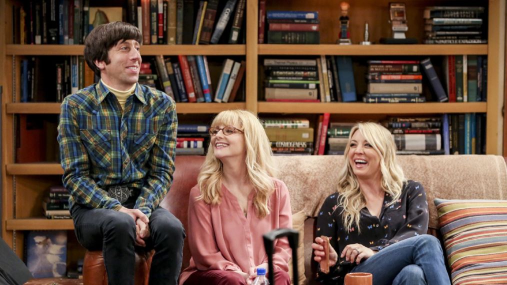 The Big Bang Theory - Howard Wolowitz (Simon Helberg), Bernadette (Melissa Rauch), and Penny (Kaley Cuoco) - 'The Stockholm Syndrome'