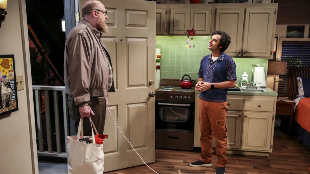 Bert (Brian Posehn) and Rajesh Koothrappali (Kunal Nayyar) in The Big Bang Theory - 'The Stockholm Syndrome'