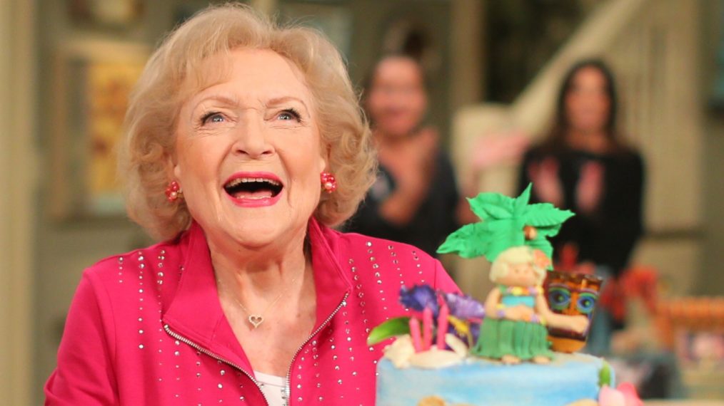 Betty White celebrates her 93rd birthday on the set of Hot in Cleveland