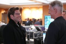 Jamie Bamber and Mark Harmon in NCIS - 'Grounded'