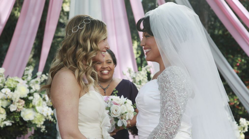 Sara Ramirez as Callie Torres and Jessica Capshaw as Arizona Robbins in Grey's Anatomy wedding - Season Seven
