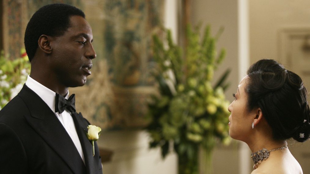 Isaiah Washington as Preston Burke and Sandra Oh as Cristina Yang in Grey's Anatomy