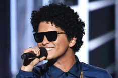 Bruno Mars performs at the 2018 Billboard Music Awards