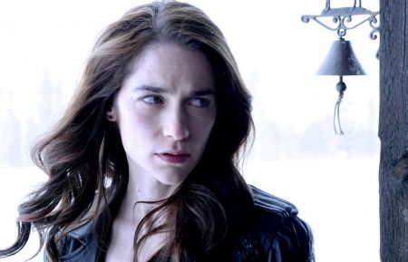 Wynonna Earp - Season 3 - Melanie Scrofano