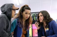 Superstore - Season 4 - Nico Santos as Mateo, Nichole Bloom as Cheyenne, America Ferrera as Amy