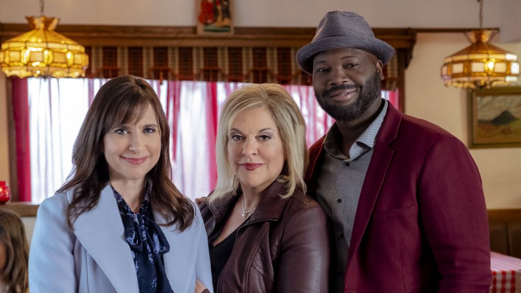 Kellie Martin, Nancy Grace, and Viv Leacock in Hailey Dean Mysteries: Prescription for Murder