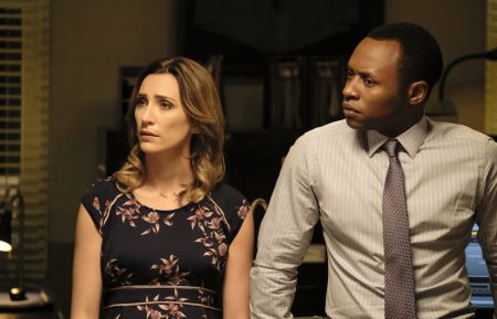 Jessica Harmon as Bozzio and Malcolm Goodwin as Clive in iZombie - Season 5, Episode 2 – 'Dead Lift'