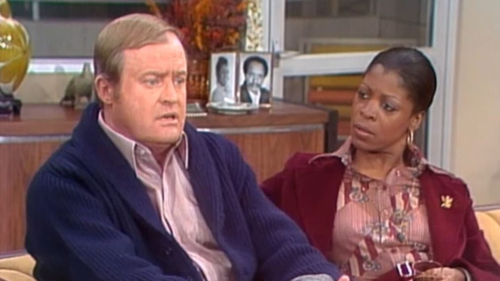 Franklin Cover as Tom Willis and Roxie Roker as Hellen Willis in All In The Family