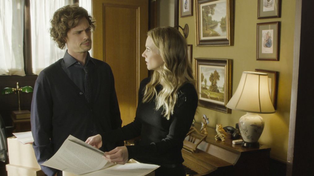 Criminal Minds - Night Lights - Matthew Gray Gubler (Dr. Spencer Reid), A.J. Cook (Jennifer Jareau)