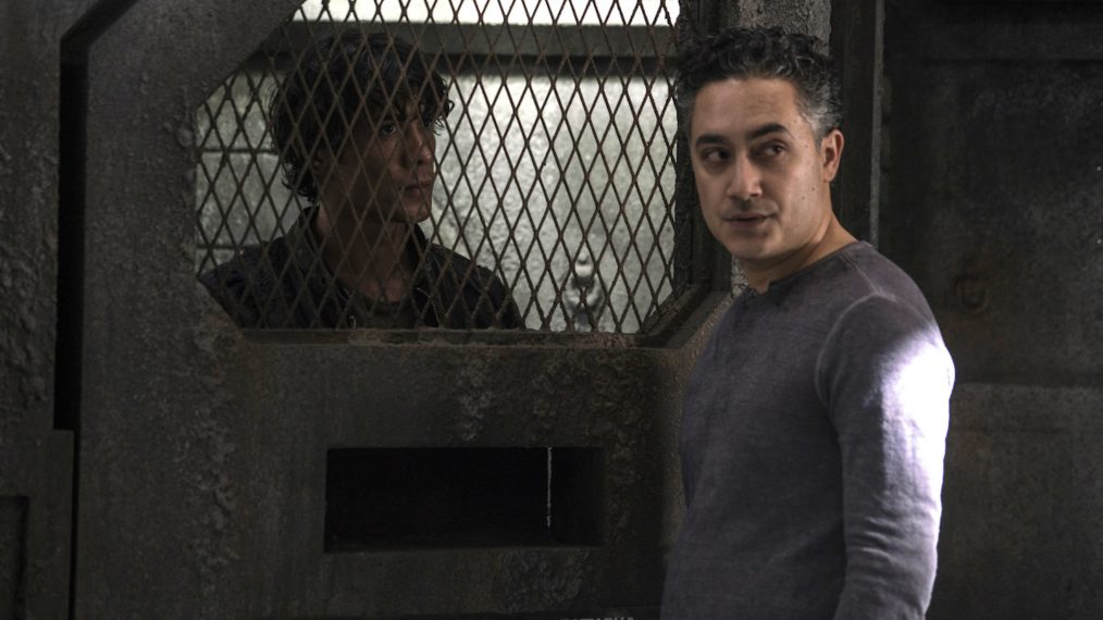 Bob Morley as Bellamy and Alessandro Juliani as Sinclair in The 100 - 'Terms and Conditions'