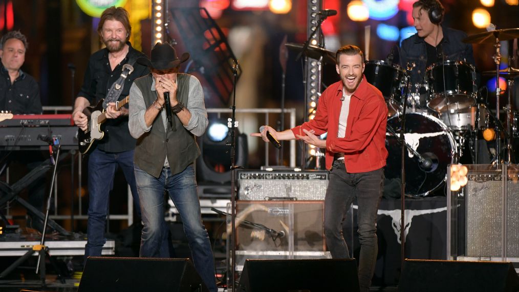 CMT Crossroads with Brooks & Dunn and friends