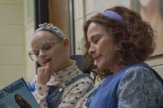 The Act - Gypsy Rose Blanchard (Joey King) and Dee Dee Blanchard (Patricia Arquette) - 'Teeth'