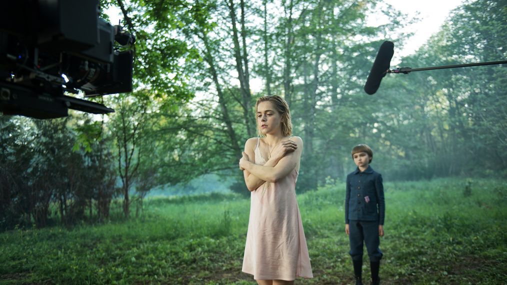 Kiernan Shipka behind the scenes of The Chilling Adventures of Sabrina - 