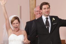 The Office - Pam and Jim get married - Jenna Fischer as Pam Beesly, Ken Kreps as Minister, John Krasinski as Jim Halpert