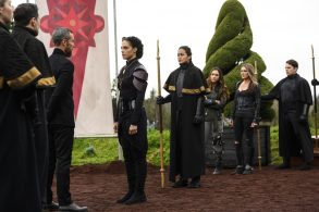 The 100 - 'Matryoshka' - JR Bourne as Russell VII, Tattiawna Jones as Simone, Lindsey Morgan as Raven and Paige Turco as Abby