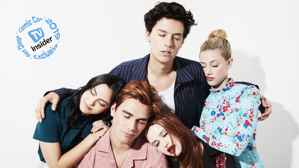 'Riverdale' Cast Teases Season 4, Jughead's Possible Death & Senior Year (VIDEO)