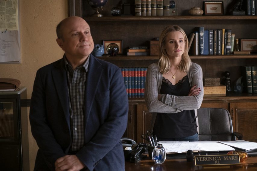 Roush Review Veronica Mars Returns With A Clever Mystery Full Of Twists