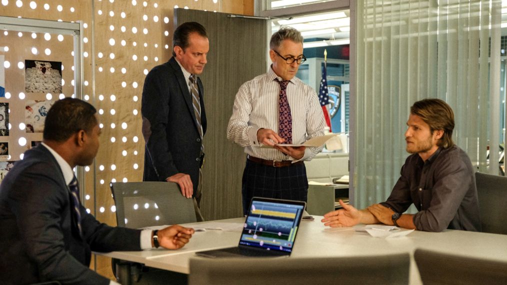 Stephen Rider as Zack Clark, Danny Mastrogiorgio as Det. Anthony Fucci, Alan Cumming as Dr. Dylan Reinhart, and Travis Van Winkle as Det. Ryan Stock in Instinct - 'Go Figure'