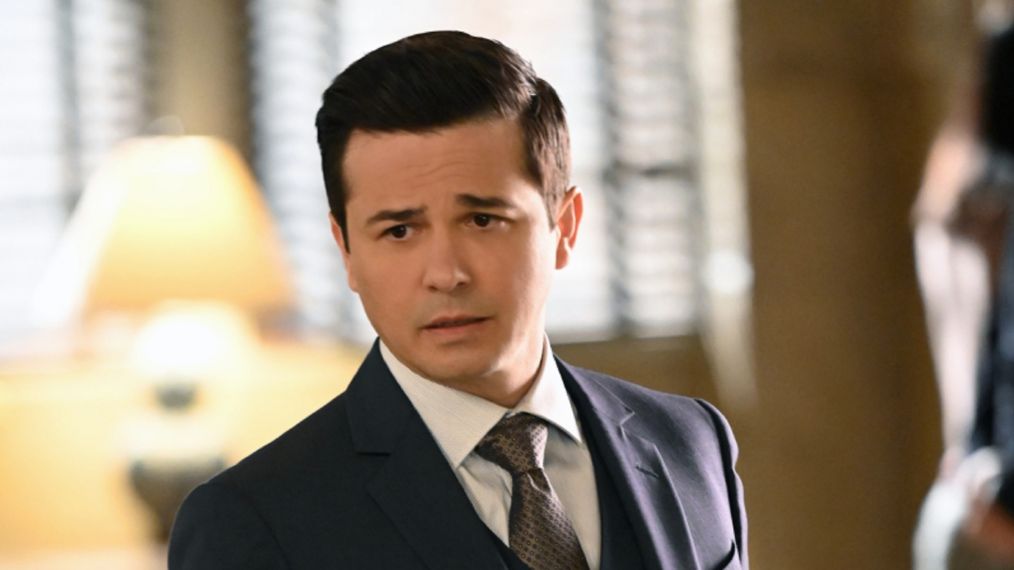 Freddy Rodriguez as Benny Colon in Bull - 'Labor Days'