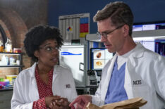 Diona Reasonover as Forensic Scientist Kasie Hines, Brian Dietzen as Dr. Jimmy Palmer in NCIS - 'Out of the Darkness'