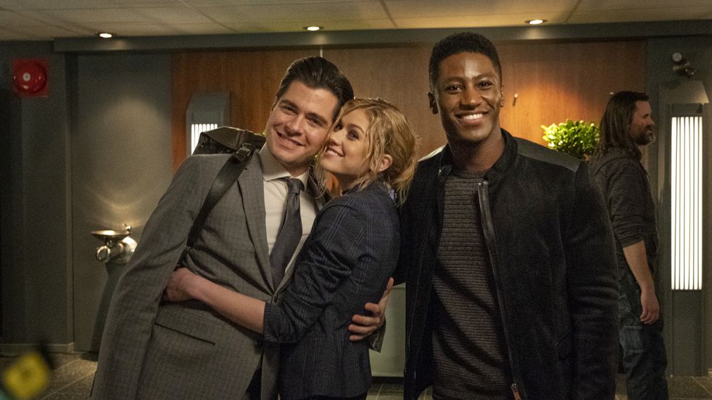 Ben Lewis, Katherine McNamara, and Joseph David-Jones behind the scenes of Arrow - 