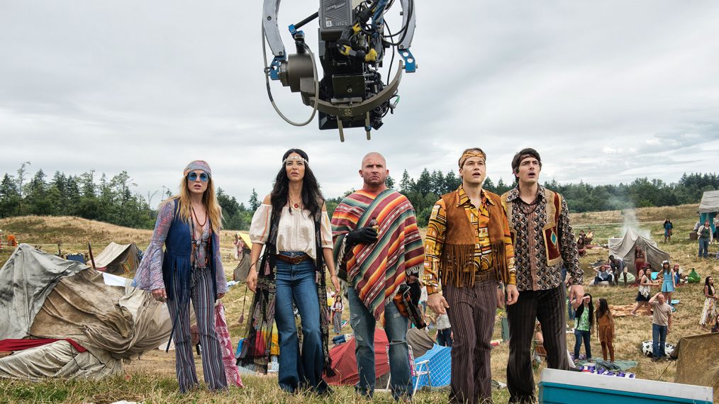 Caity Lotz, Tala Ashe, Dominic Purcell, Nick Zano, and Brandon Routh behind the scenes of DC Legends of Tomorrow Ep. 401b -- 'The Virgin Gary'