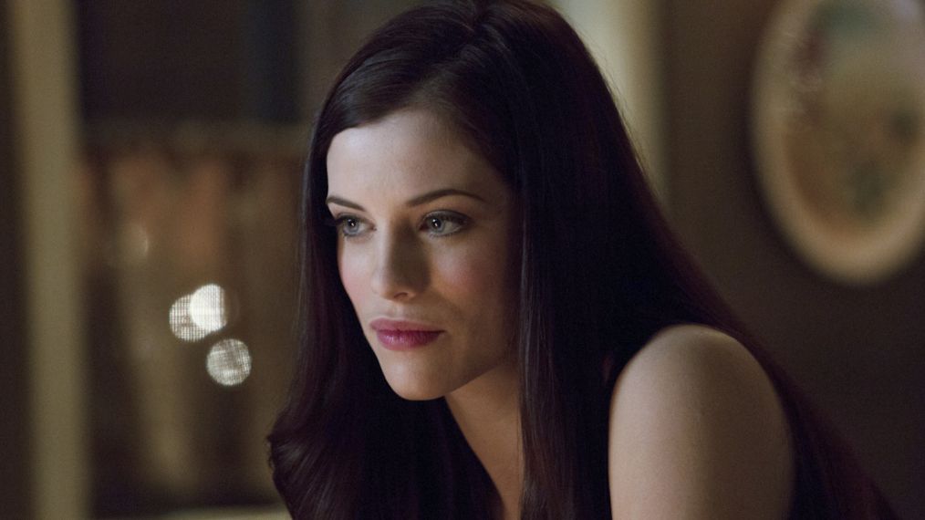 Jessica De Gouw as Helena Bertinelli in the 'Muse of Fire' episode of Arrow