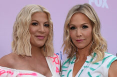 Tori Spelling and Jennie Garth at the BH90210 Peach Pit Pop-Up in 2019